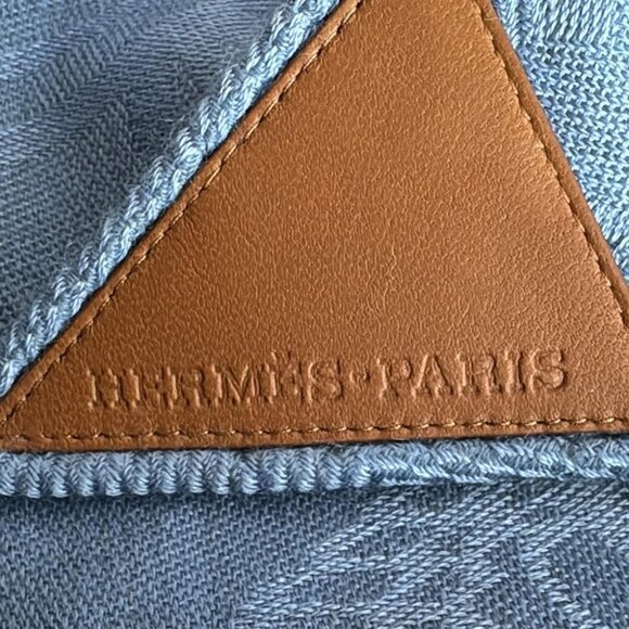 Auth HERMES Roseange New Libris GM - Blue Denim Cashmere Silk Leather Scarf - Picture 5 of 5